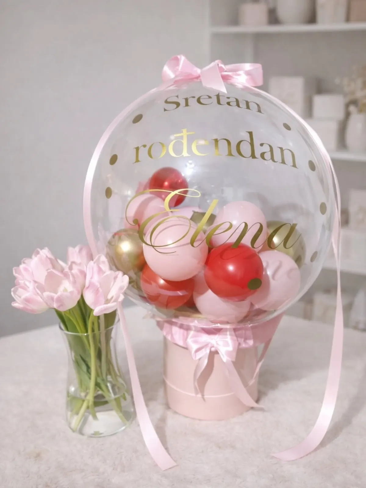 Krštenje — pastelno rozo crveni kutak — dekoracija balonima, Pop & Bloom